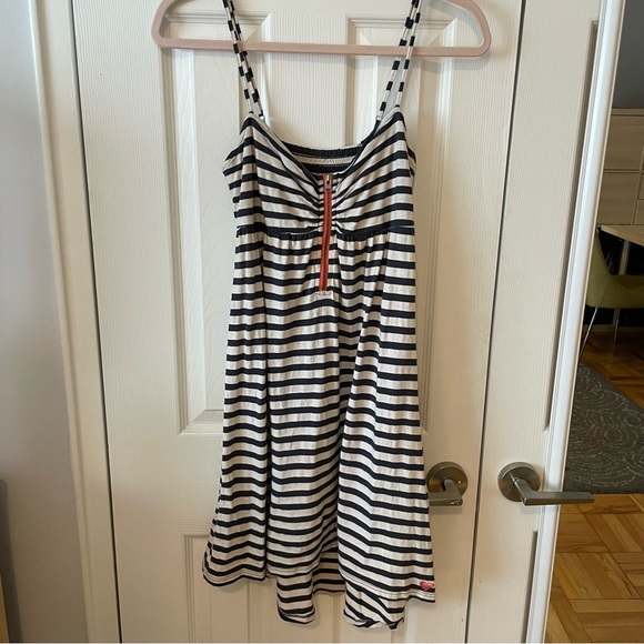 Roxy sage brush blue black SZ M stripe dress, hug low hem - Picture 7 of 9